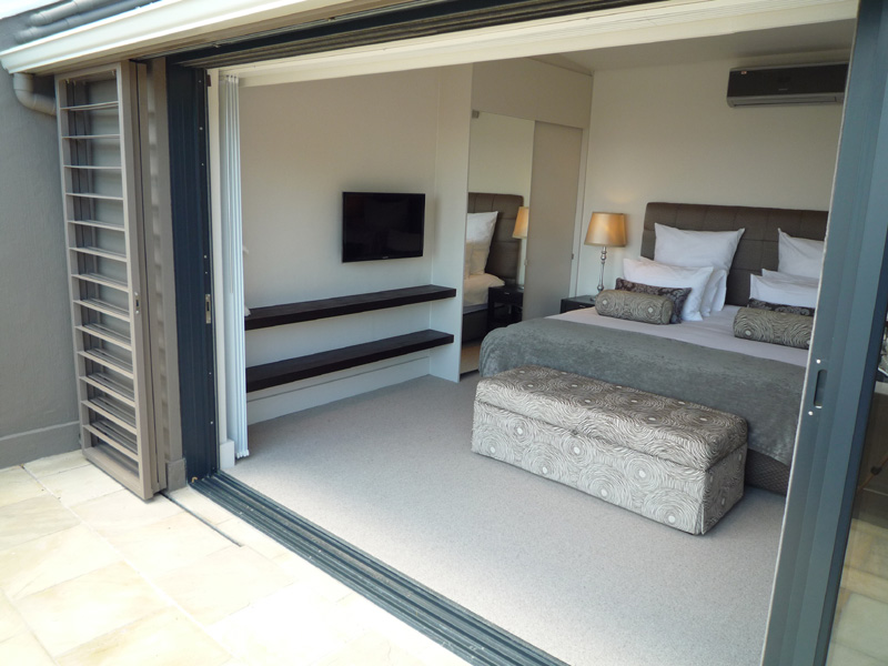 7 Bayview Terrace - master bedroom