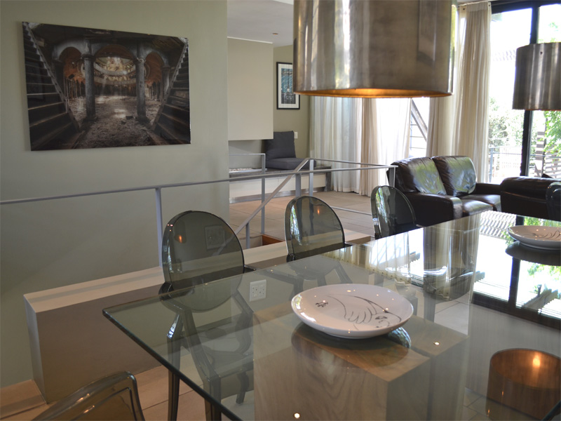 24 Loader Street - dining area