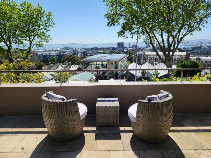 7 Bayview Terrace - master bedroom balcony