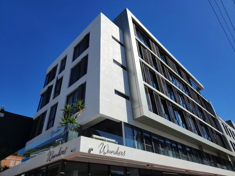 32 Napier Street - exterior view of block