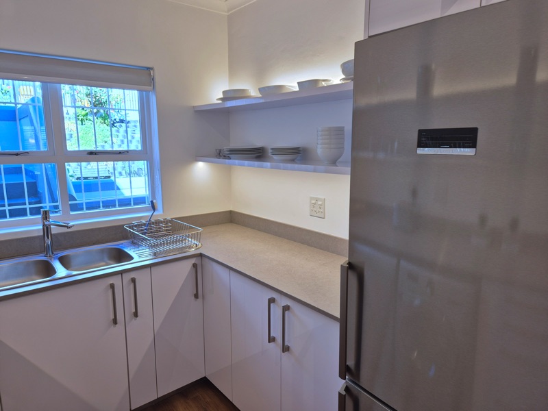 115 De Waterkant Piazza - kitchen