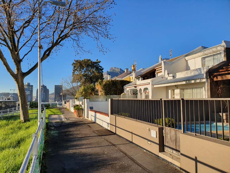 4 Bayview Terrace - Bayview walkway