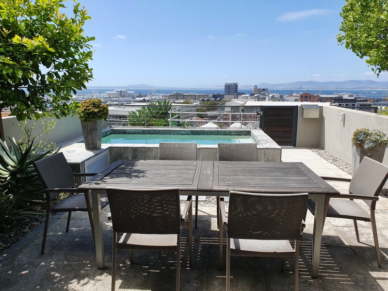 2 Bayview Terrace - Pool & seating area with harbour view