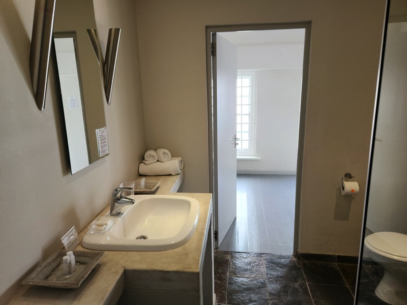 110 Waterkant Street - 2nd bathroom