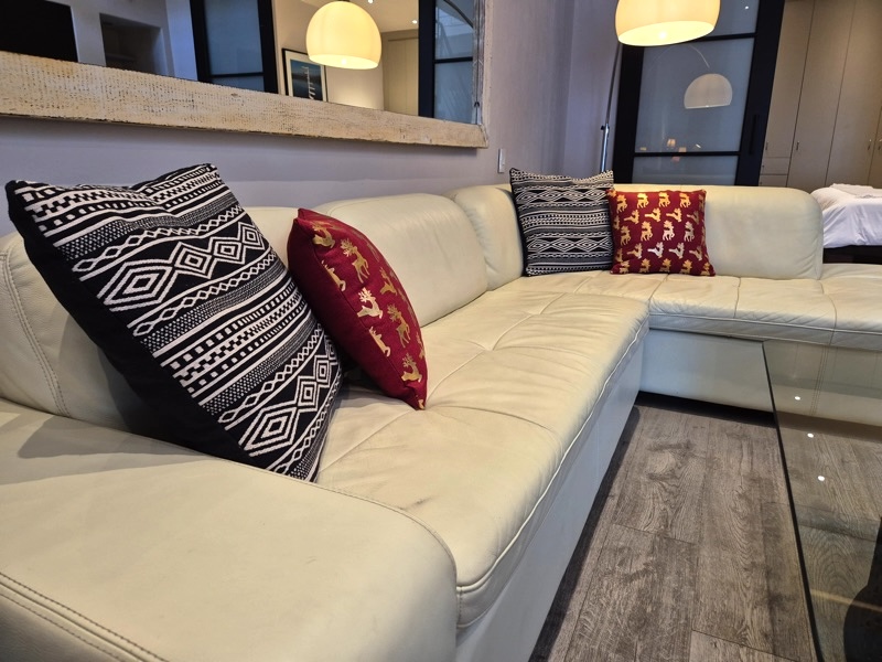 139 Waterkant Street - living room