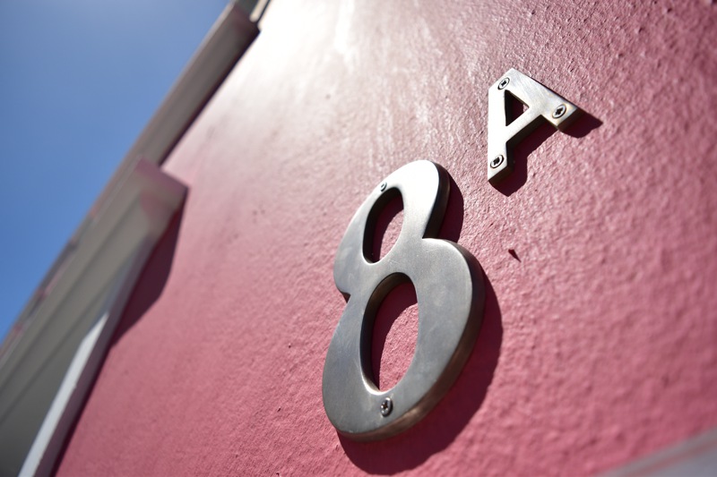 8a Loader Street - exterior signage