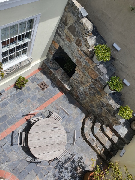 42 Napier Street - high view private court yard