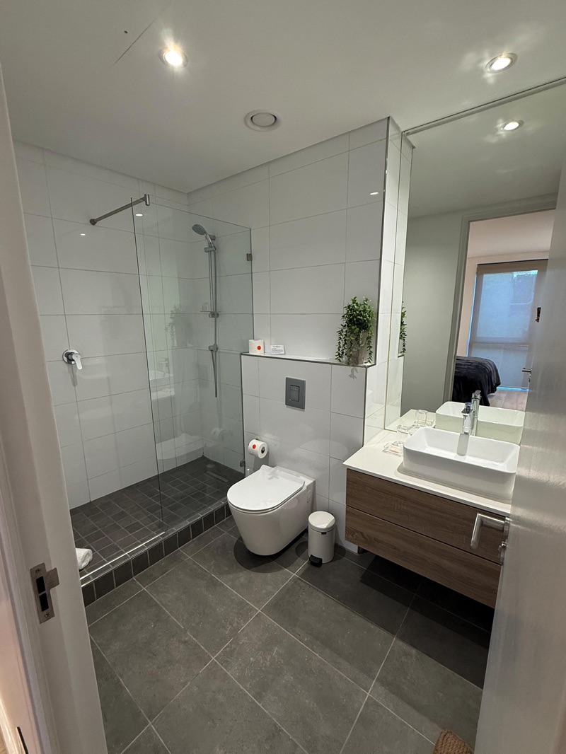 32 Napier Street, Apt.401 - Bedroom 1 en-suite
