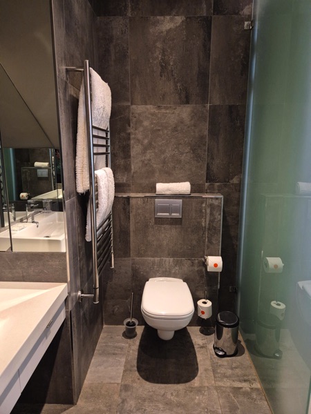 9a Loader Street - Bedroom 2 ensuite