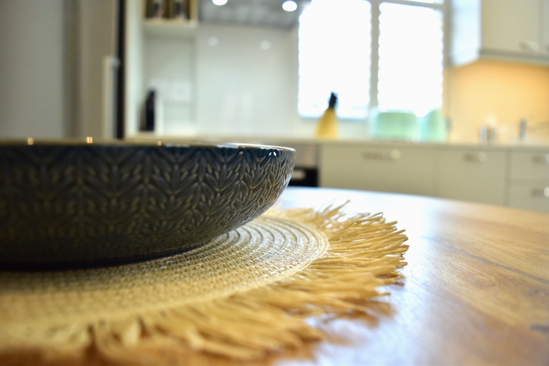 8a Loader Street - dining table
