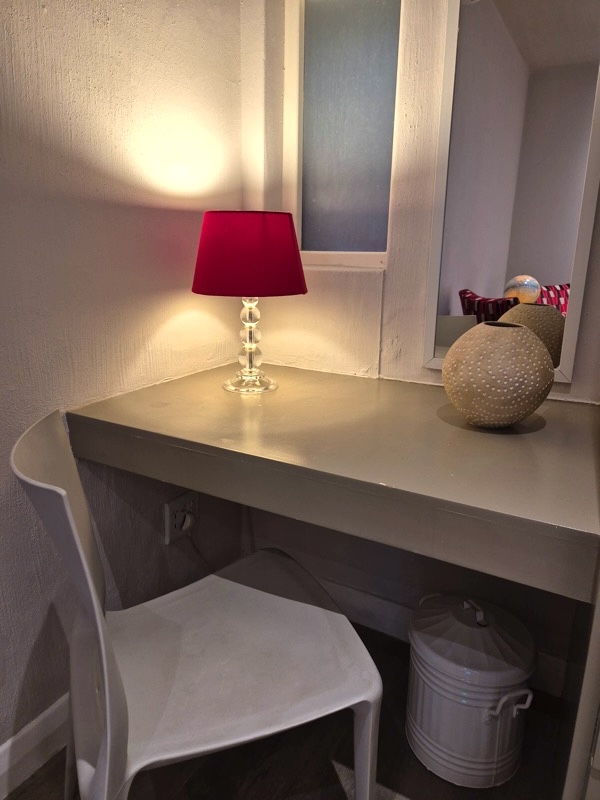 139 Waterkant Street - bedroom 2 desk