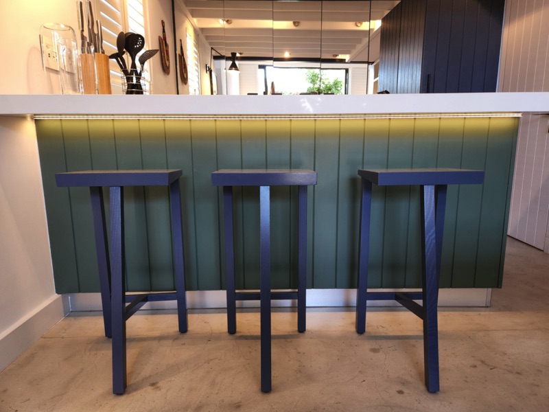 92 Waterkant Street - kitchen stools