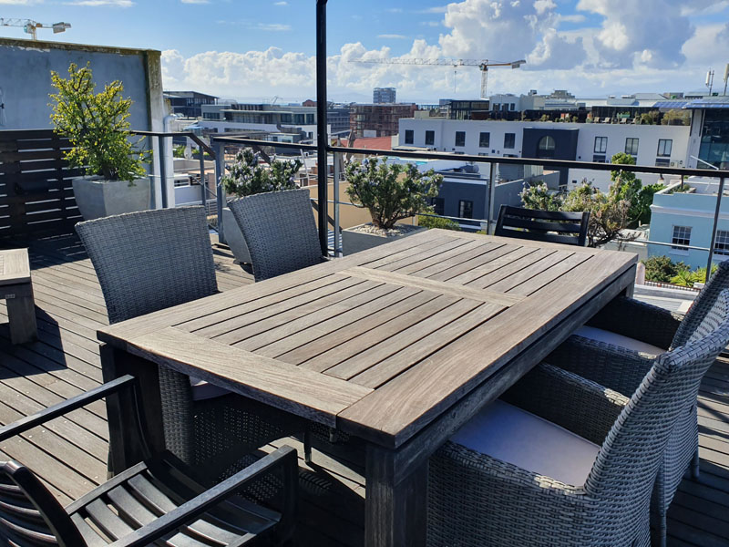 10 Loader Street - roof deck seating