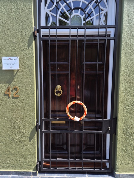 42 Napier Street - Festive wreath