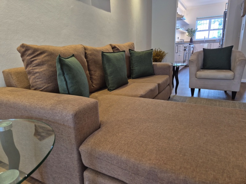 115 De Waterkant Piazza - living area