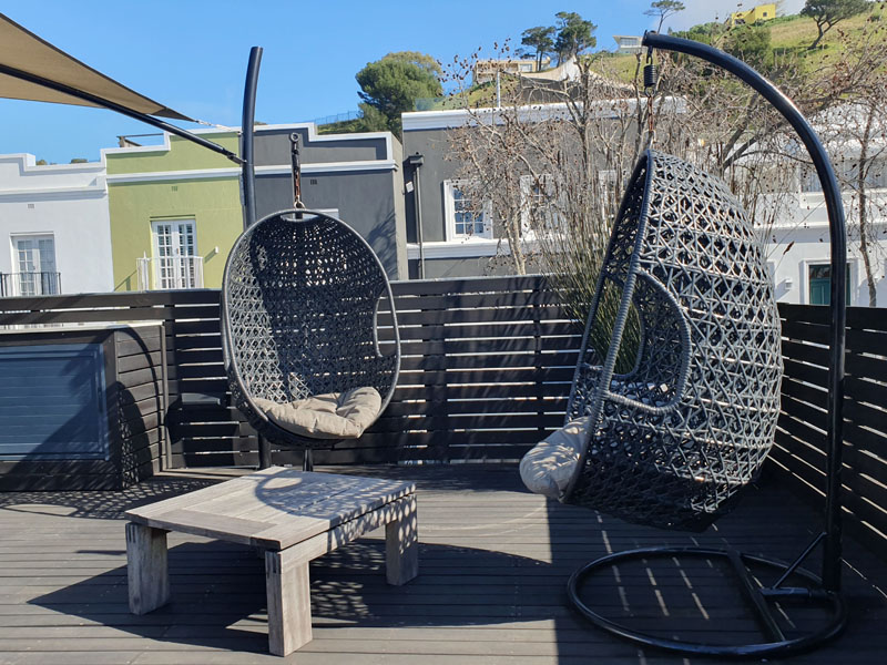 10 Loader Street - roof deck hanging chairs