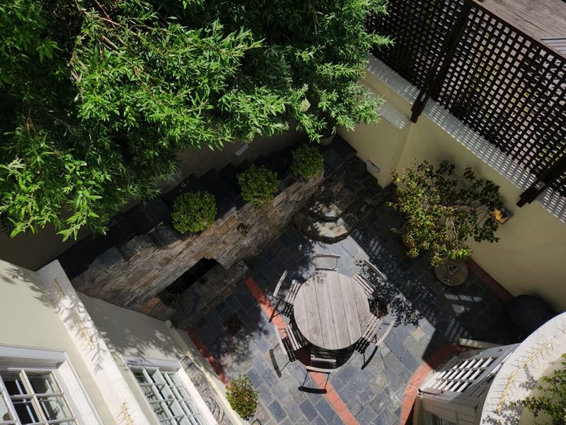 42 Napier Street - high view private court yard