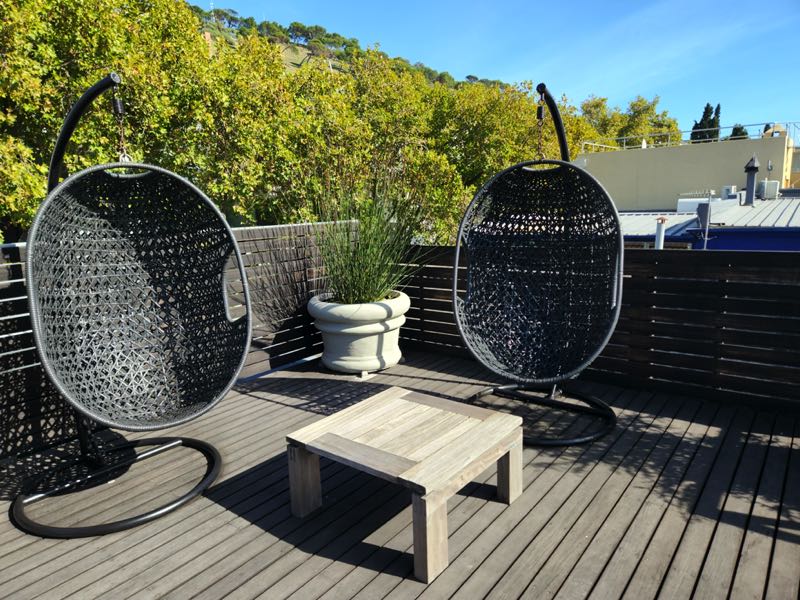 10 Loader Street - roof deck hanging chairs