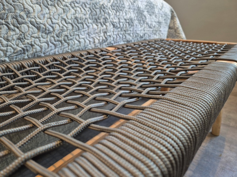 8b Loader Street - bedroom bench