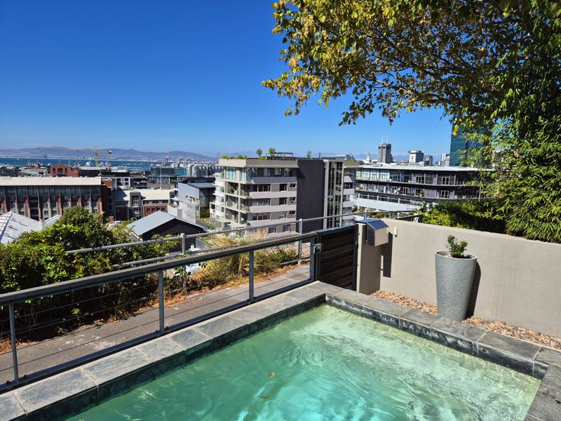 2 Bayview Terrace - plunge pool & view