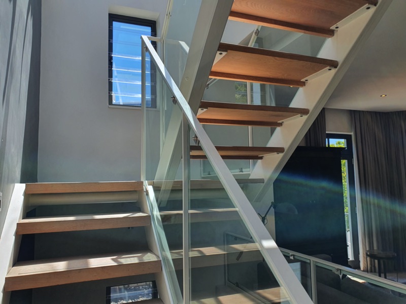 9b Loader Street - stairs to 1st floor