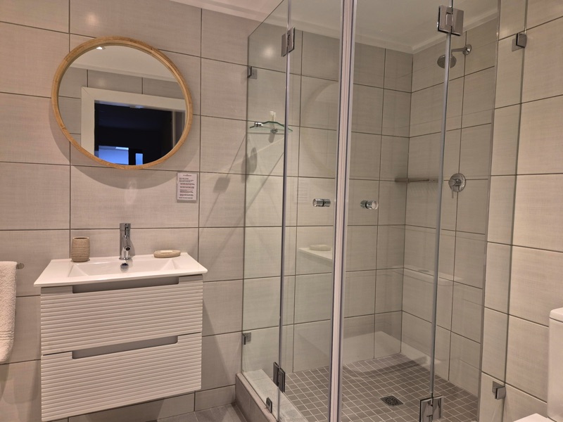 139 Waterkant Street - bedroom 2 en-suite shower