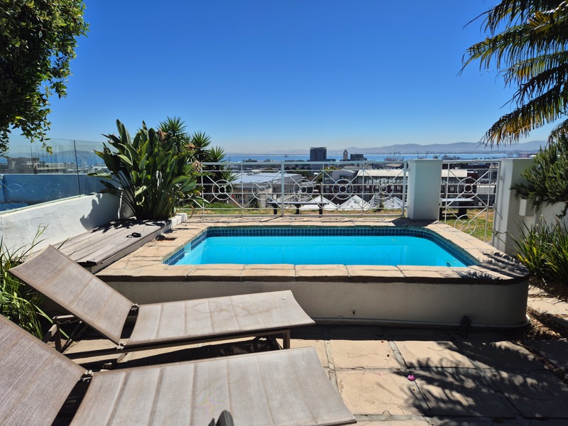 4 Bayview Terrace - plunge pool & view