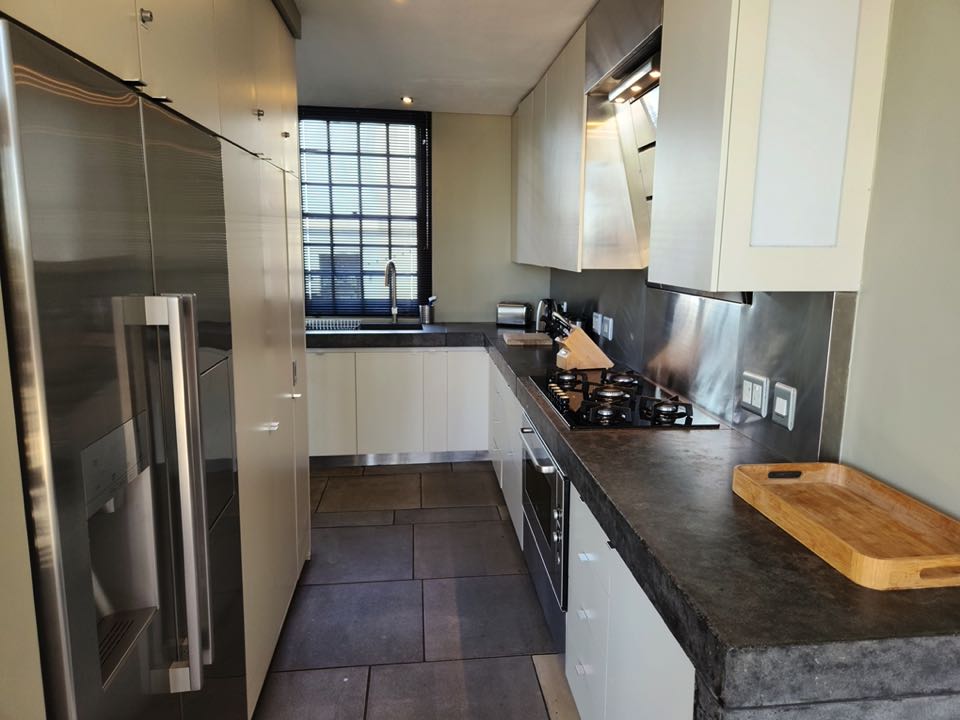 24 Loader Street - kitchen