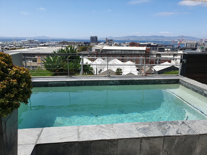 2 Bayview Terrace - plunge pool & view
