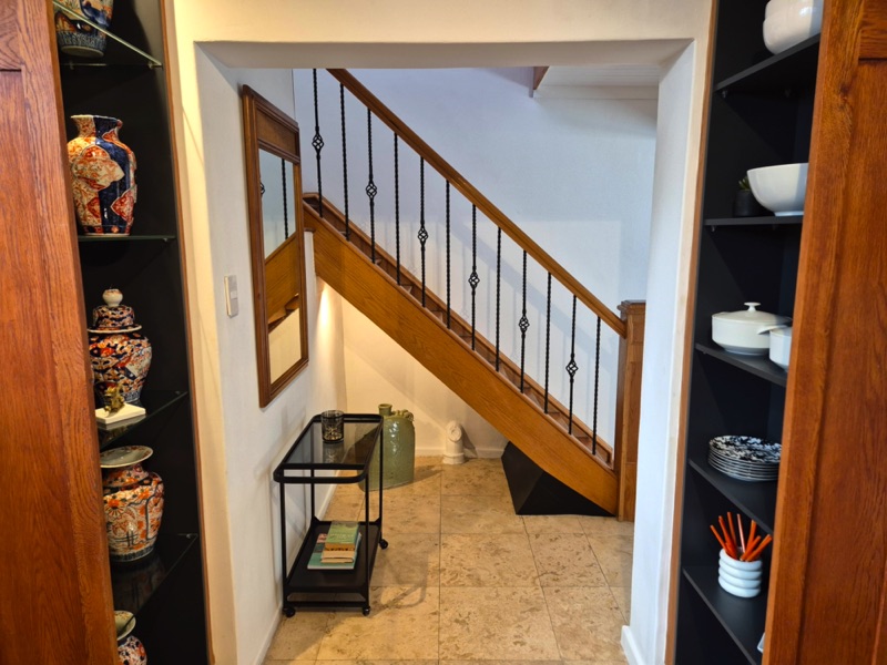19 Jarvis Street - Kitchen & staircase