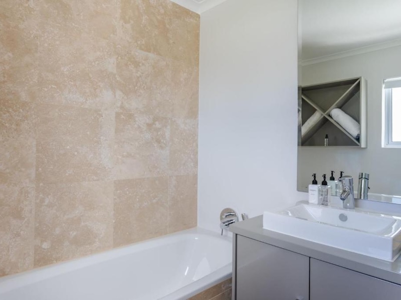 207 De Waterkant Piazza - bedroom 1 en-suite