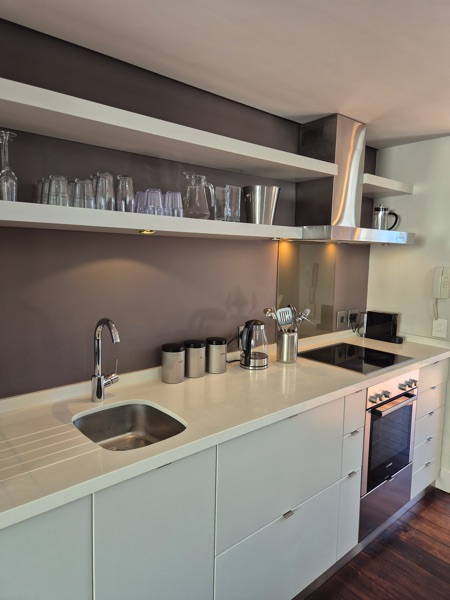 77 Loader Street - kitchen