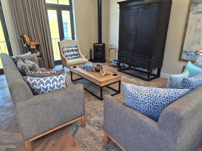 9a Loader Street - Living area