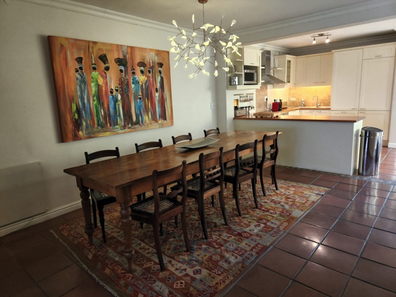 4 Bayview Terrace - dining area