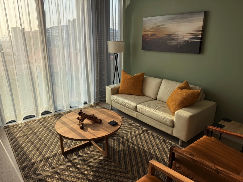 32 Napier Street, Apt.401 - Living area