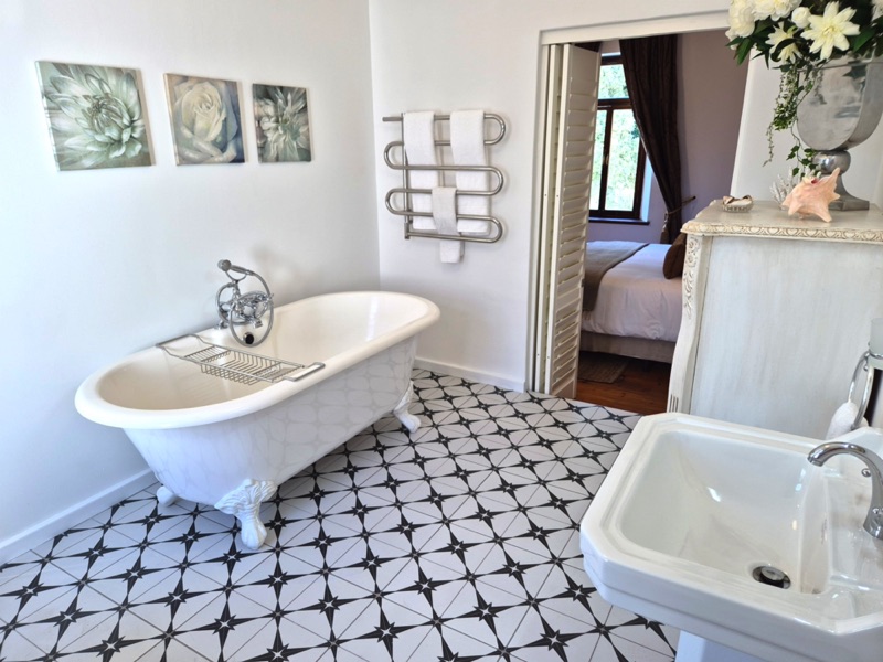 19 Jarvis Street - Bedroom 1 en-suite