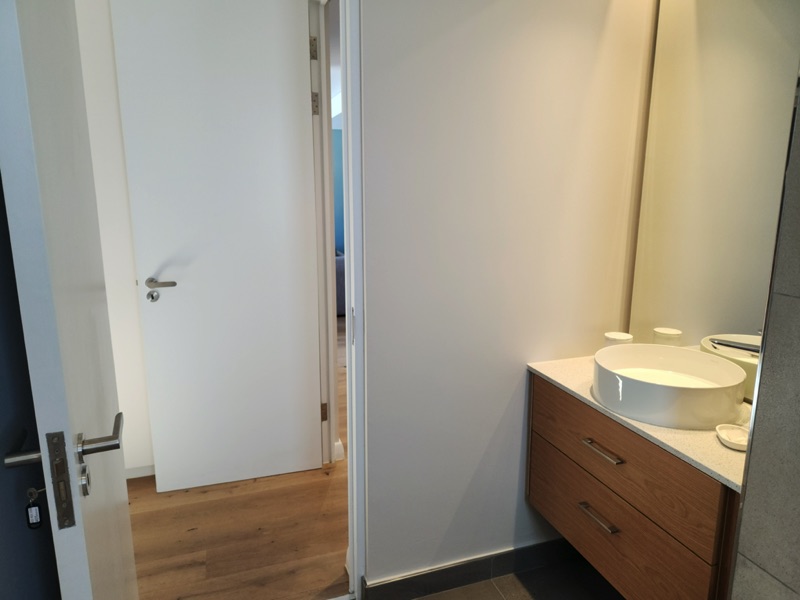 11 Dixon Street, Apt.405 - bedroom 1 en-suite