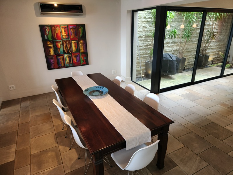 7 Bayview Terrace - dining area