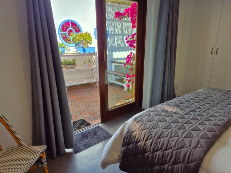 19 Jarvis Street - Bedroom 2 & Courtyard
