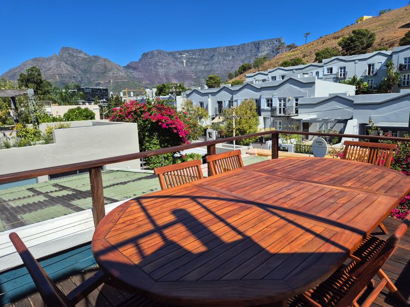 4 Bayview Terrace - bedroom 2 deck & views