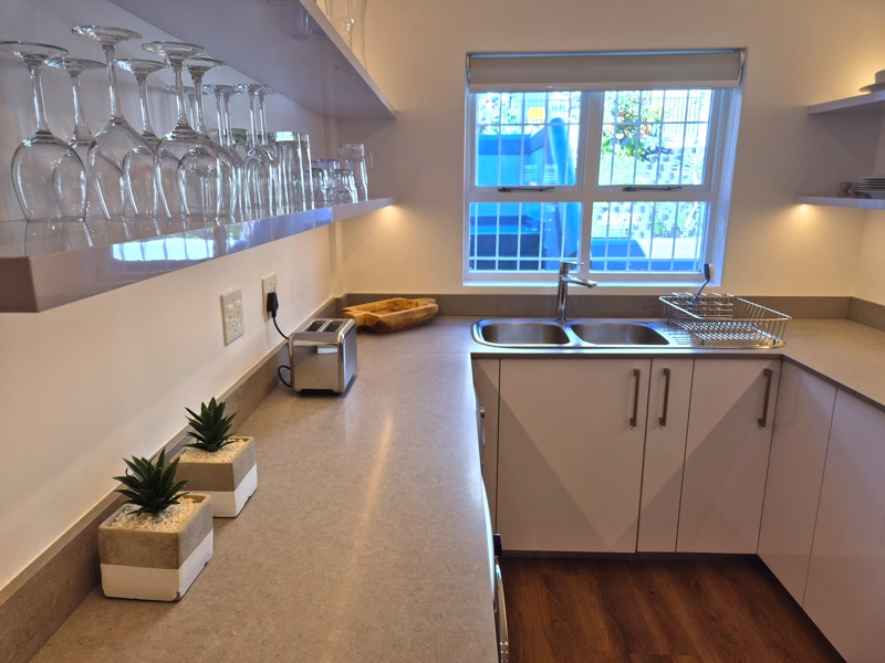 115 De Waterkant Piazza - kitchen