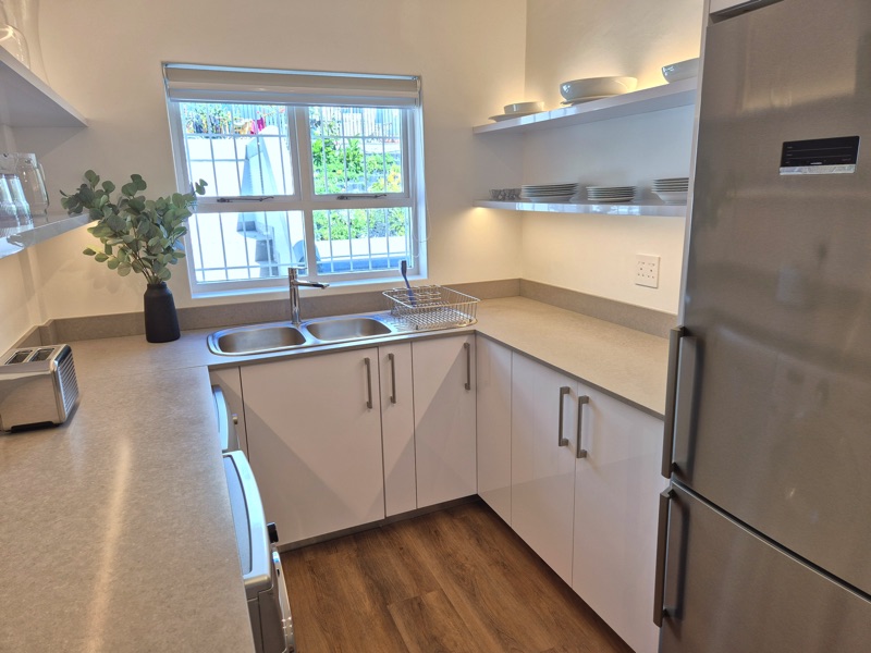 115 De Waterkant Piazza - kitchen