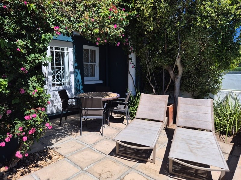 4 Bayview Terrace - poolside exterior