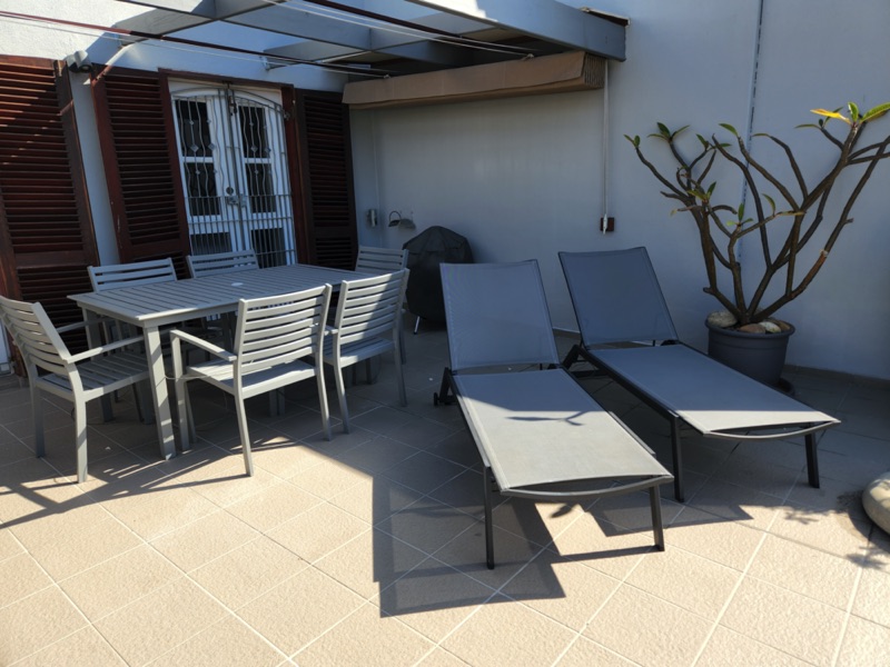 115 De Waterkant Piazza - terrace sun loungers