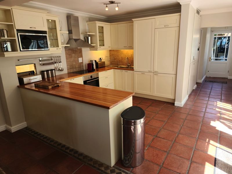 4 Bayview Terrace - kitchen