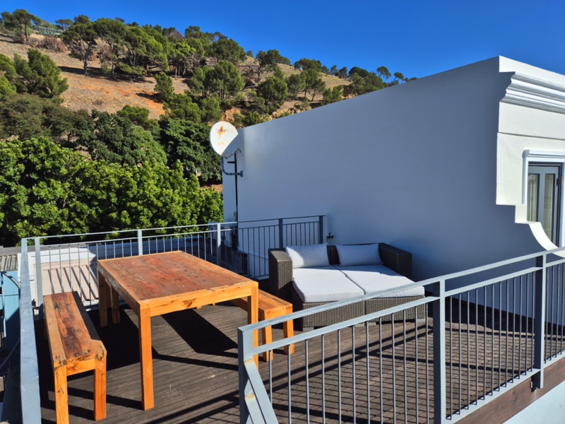 77 Loader Street - roof deck