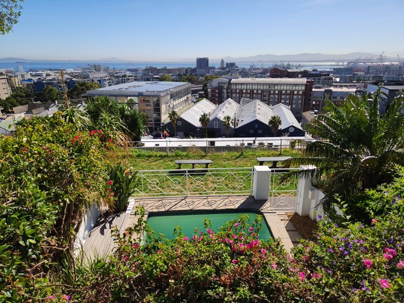 4 Bayview Terrace - bedroom 1 balcony view pool & harbour