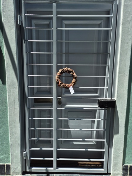 76 Waterkant Street - Festive wreath