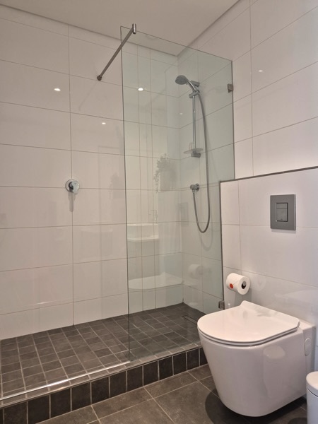 32 Napier Street, Apt.401 - Bedroom 1 en-suite