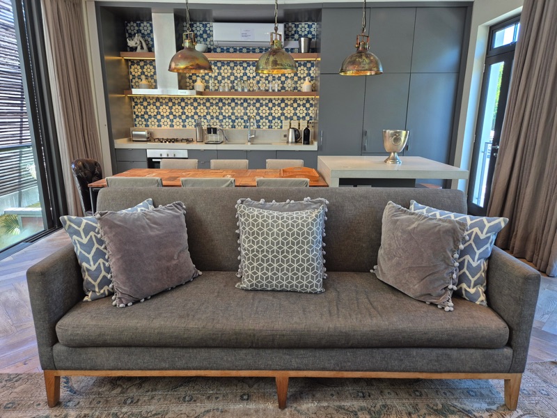 9a Loader Street - Living & dining area and kitchen